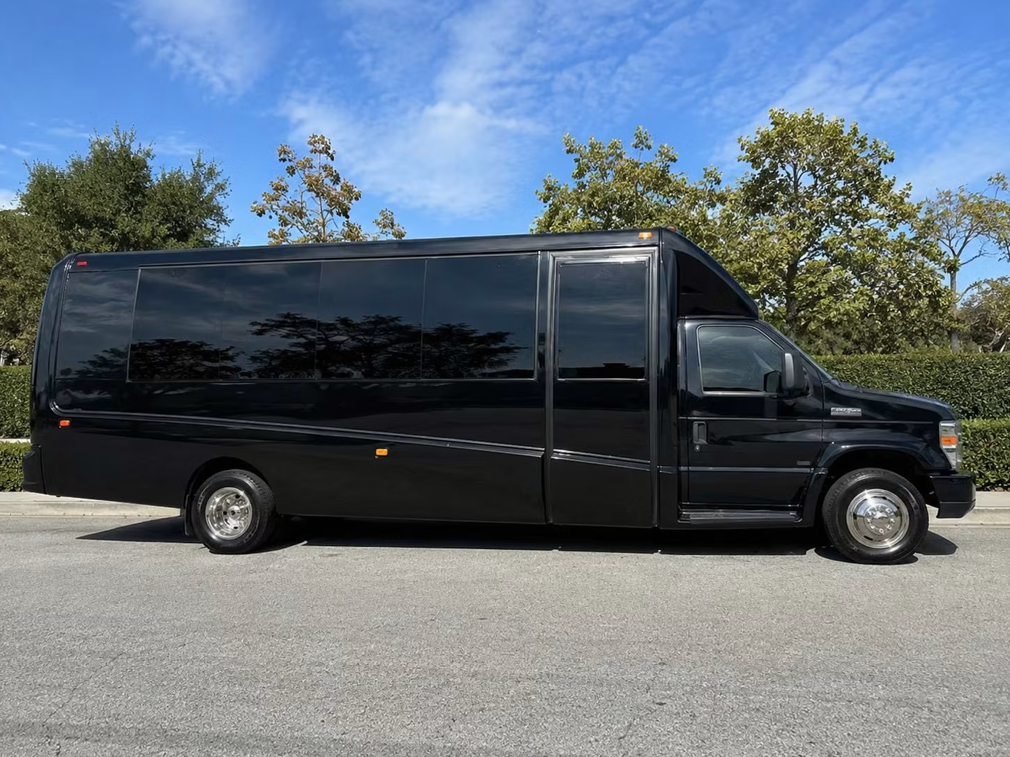 minibus rentals in suffolk for smaller prom groups